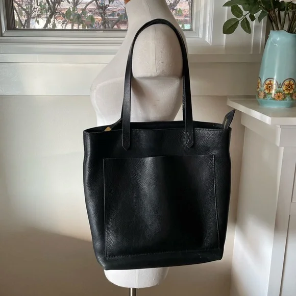 Madewell | Black Leather Tote Bag - Picture 2 of 16